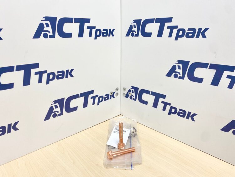 Болт выпускного коллектора